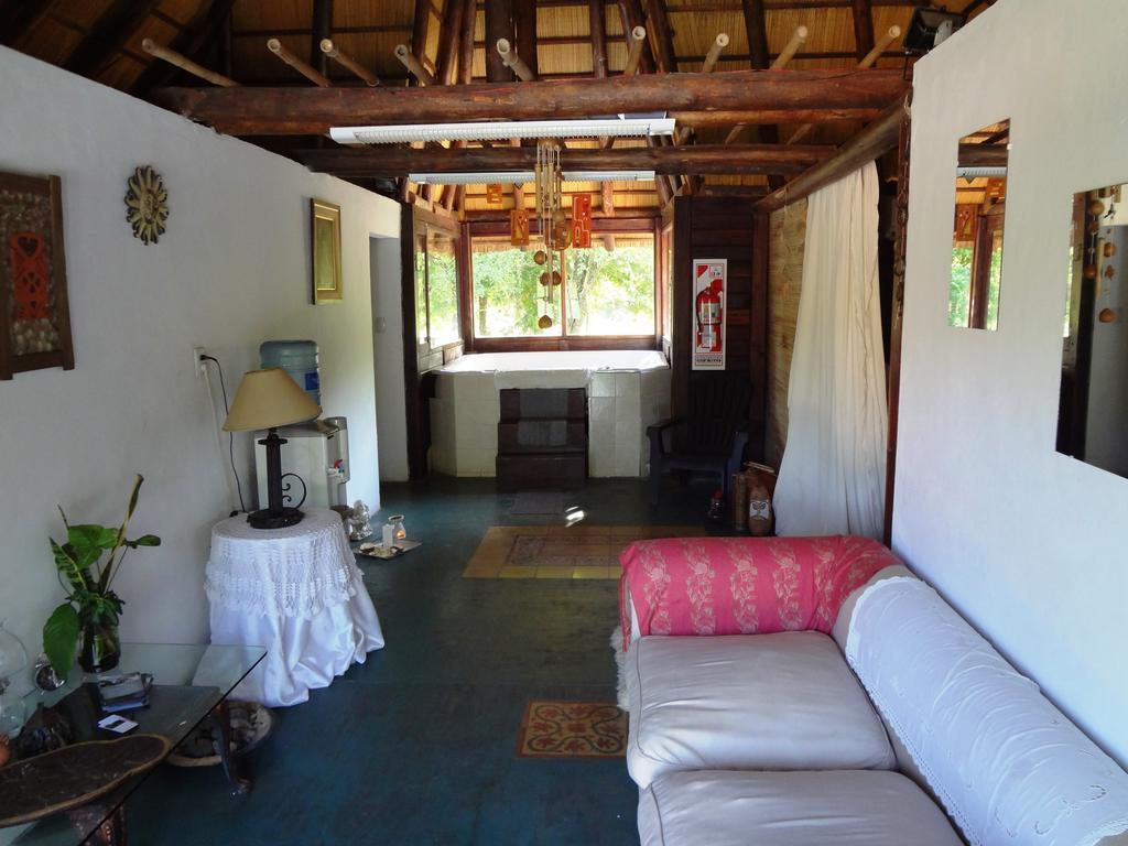 Las Curiosas Hotel Avia Terai Esterno foto