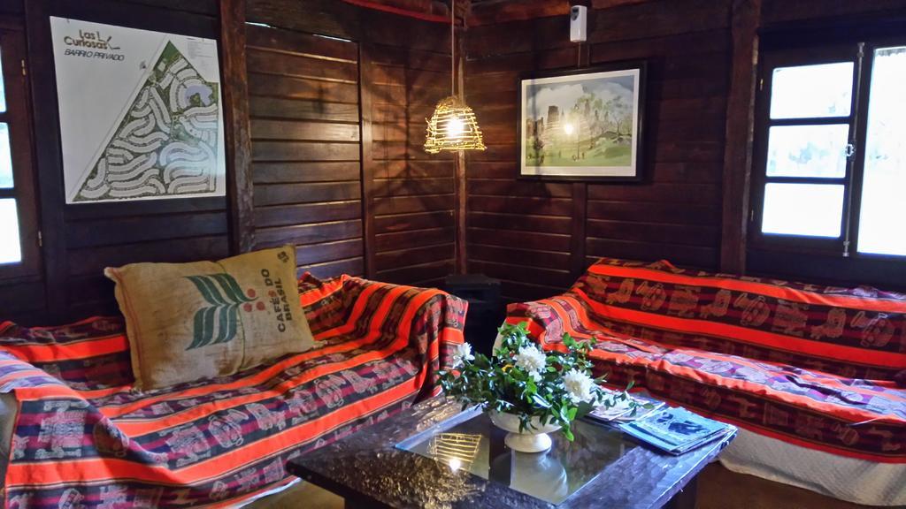 Las Curiosas Hotel Avia Terai Esterno foto