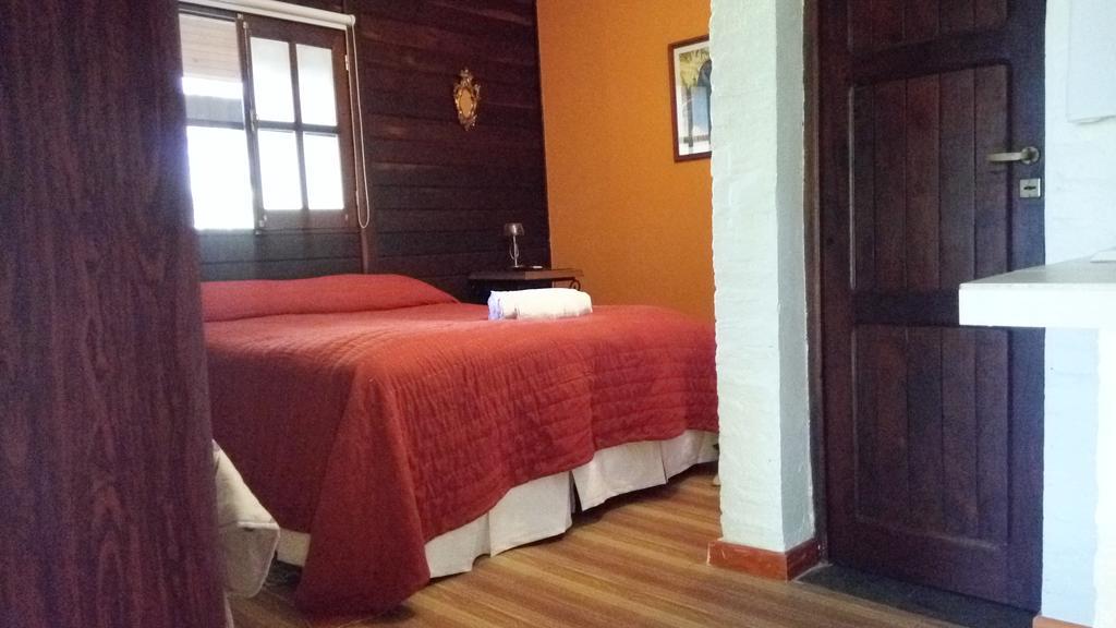 Las Curiosas Hotel Avia Terai Esterno foto