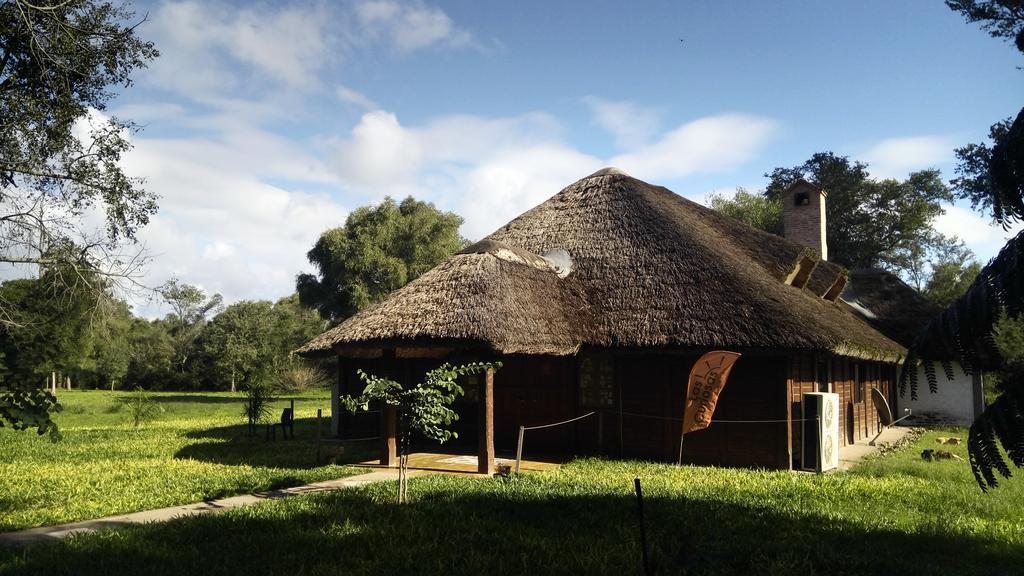 Las Curiosas Hotel Avia Terai Esterno foto